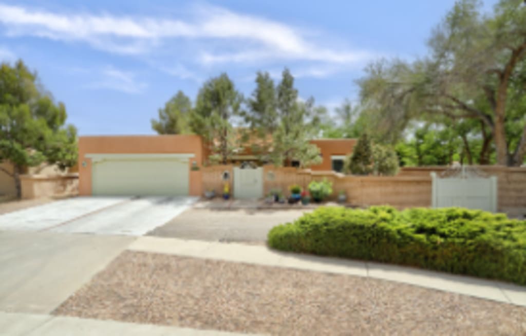 2404 Kestrel Court NW inception-app-prod/YmVkOTYwMzgtN2FiZS00Y2FjLWJiMWEtMzkxMzhjNGY2YjEy/content/2023/10/f7d9d76a35ea80b8a87fb0d4de921a304c394468.png