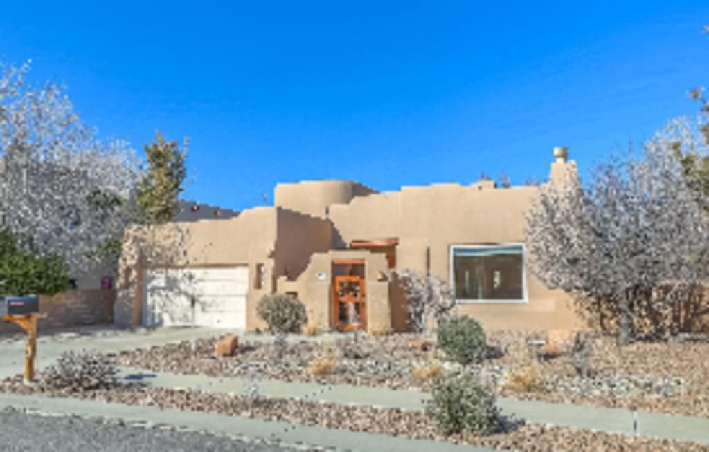 2315 Via Cadiz NW inception-app-prod/YmVkOTYwMzgtN2FiZS00Y2FjLWJiMWEtMzkxMzhjNGY2YjEy/content/2023/10/f80ebe29fbe8b192ccd96db694aea30edace5afe.png