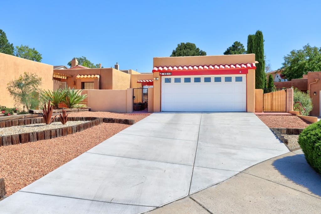 9812 Denali Road NE inception-app-prod/YmVkOTYwMzgtN2FiZS00Y2FjLWJiMWEtMzkxMzhjNGY2YjEy/content/2023/11/203e4d3664930e13f08464161ef29ff035f98aa3.jpg