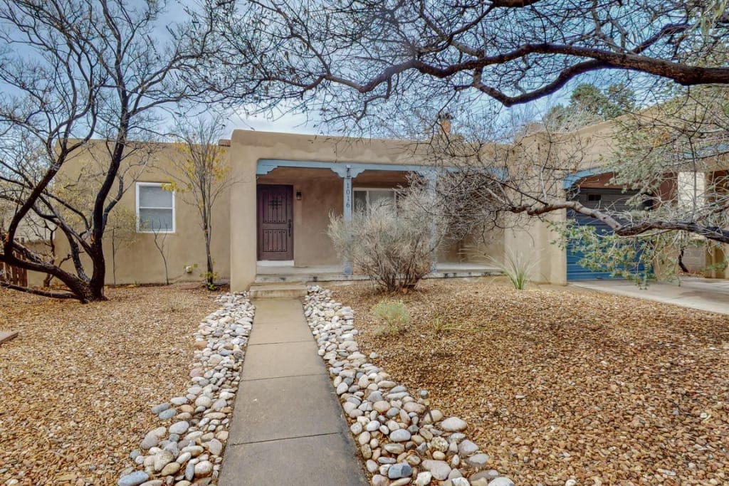 1016 Bryn Mawr Drive NE inception-app-prod/YmVkOTYwMzgtN2FiZS00Y2FjLWJiMWEtMzkxMzhjNGY2YjEy/content/2024/01/602d842b2acb3f228fe73df0d8885f20df662c6e.jpg