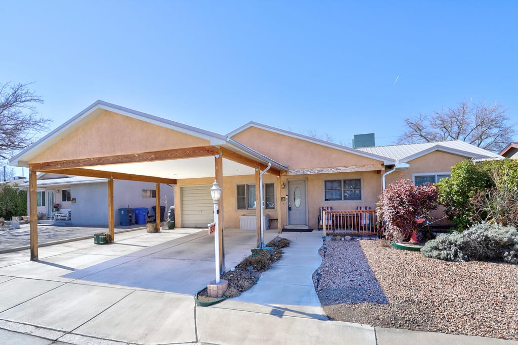 337 Glorieta St. NE inception-app-prod/YmVkOTYwMzgtN2FiZS00Y2FjLWJiMWEtMzkxMzhjNGY2YjEy/content/2024/04/45205530c9f46df29b544288bf9e7ec301c62ab0.jpg