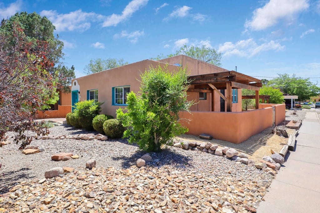 <p>227 Amherst Drive NE (Buyer)</p> inception-app-prod/YmVkOTYwMzgtN2FiZS00Y2FjLWJiMWEtMzkxMzhjNGY2YjEy/content/2024/08/8d95747d55691d3310843802771083aae7ec49f6.jpg