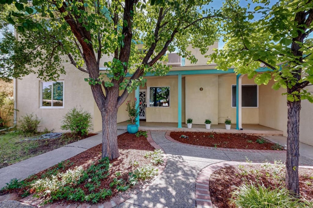 <p>1335 Bryn Mawr Dr. NE (Buyer)</p> inception-app-prod/YmVkOTYwMzgtN2FiZS00Y2FjLWJiMWEtMzkxMzhjNGY2YjEy/content/2024/10/d1898b90d5204eb7e63966ad24b3cf561b6b28fa.jpg