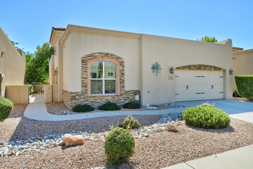 1423 Valle Lane NW inception-app-prod/YmVkOTYwMzgtN2FiZS00Y2FjLWJiMWEtMzkxMzhjNGY2YjEy/content/2024/11/a319dcf62c092a5babdaf9a6e0ce1065500b80fc.jpg