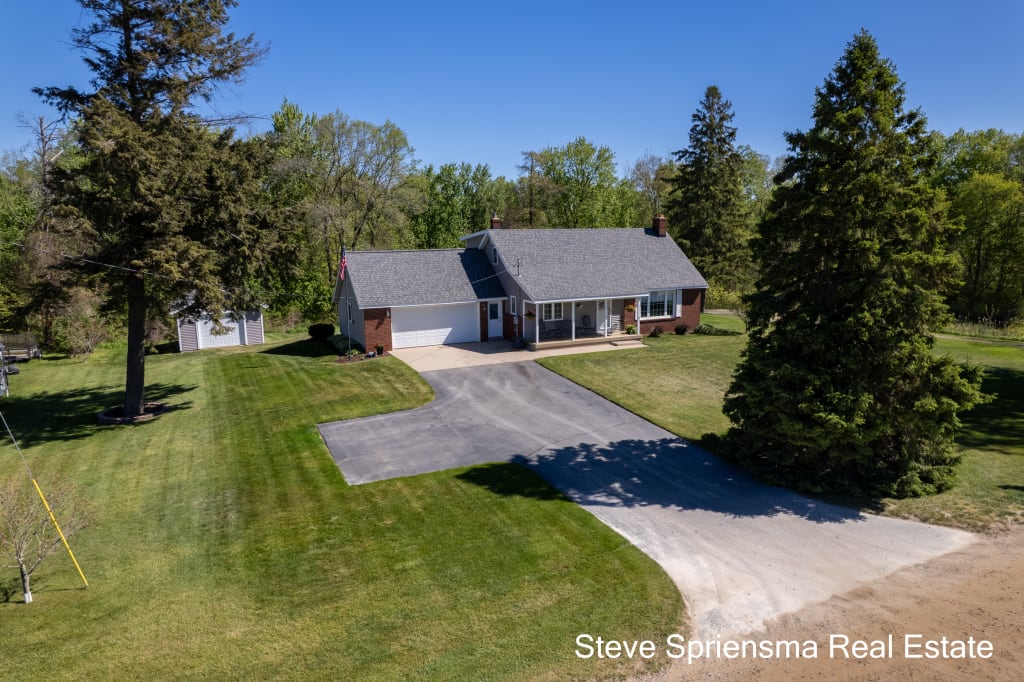 9861 Pierce St., Zeeland, MI inception-app-prod/YmYwNDE4ZWUtY2YwOS00MTAzLTg3ZWMtOGI2NDNlMjk5N2Rh/content/2026/06/e50aa2a44e2d2ab1e8803eac63fb4c7ae80f4ea9.jpg