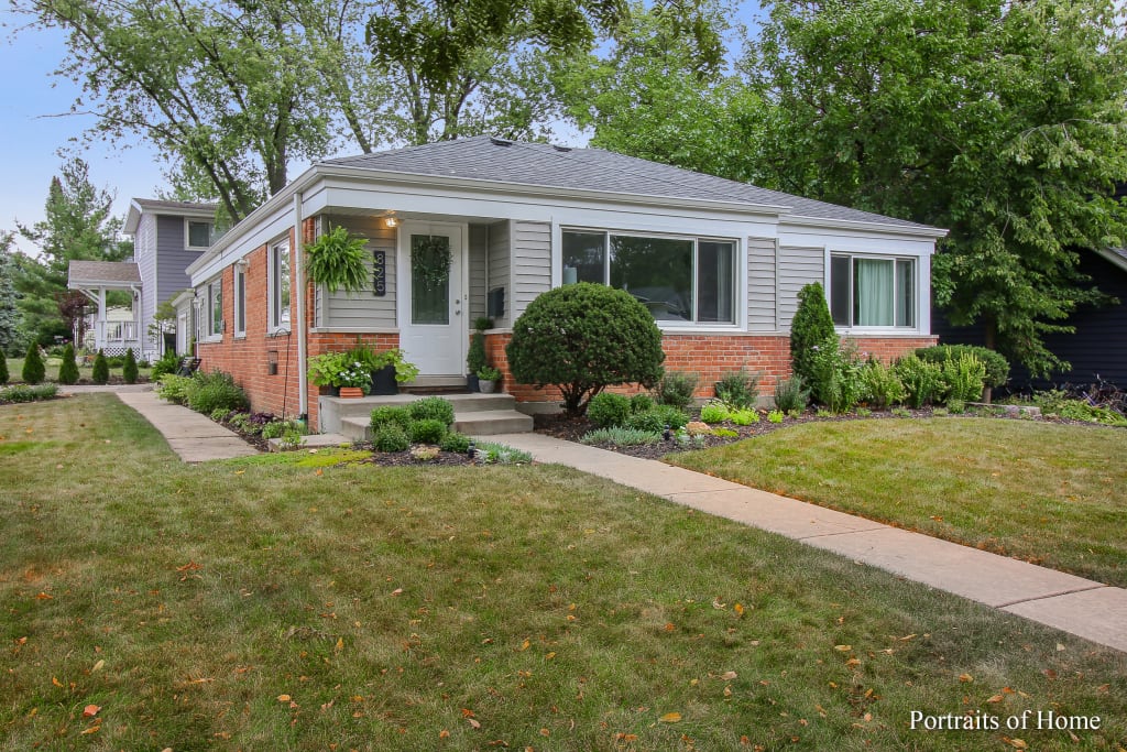 825 Highland Ave, Glen Ellyn, IL inception-app-prod/YzA1OTNiNmEtYzEwYy00OTFiLWJmMTMtMGZkMDVkZTRhNWZl/content/2024/02/007b985b1460c3c97ed8fd4aab805ae556585519.jpg