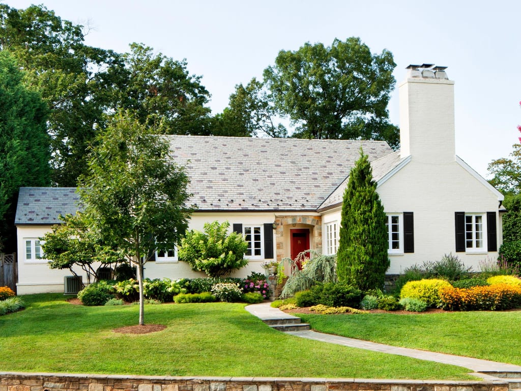 Three Ways to Improve Curb Appeal - Downloadable PDF inception-app-prod/YzI3ZDE1YTctMTU4NC00N2ZiLWFiOWQtYTg2YzIxNjFjYWM1/content/2022/03/3819a1f3a11686d75f9809bd40494389b99e4549.jpg