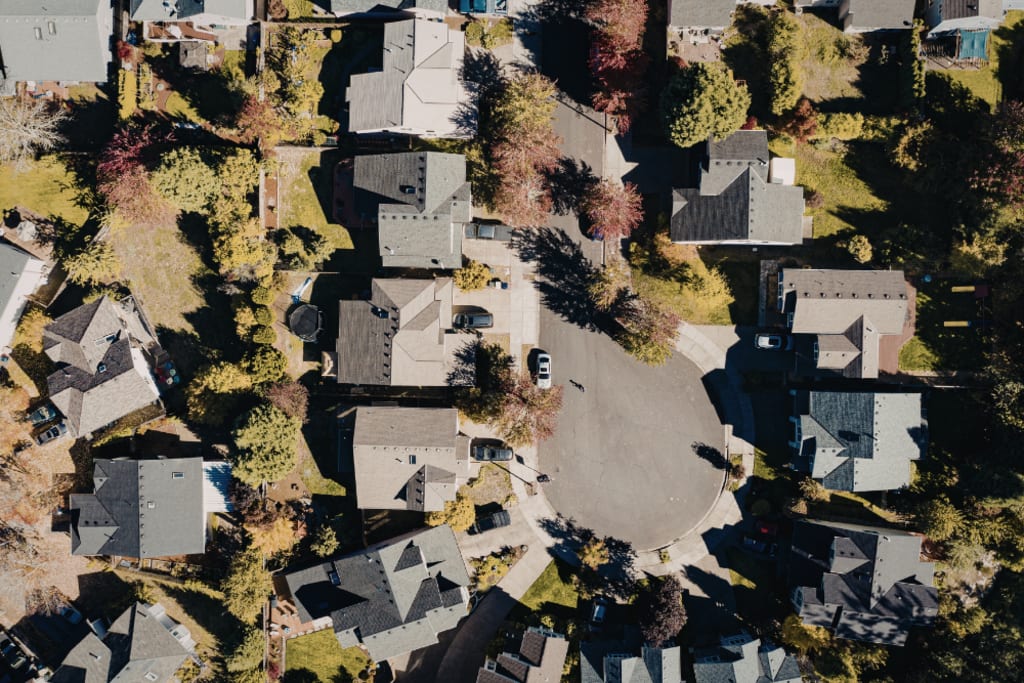Neighborhood Blossoms: April 2026 Community Trends inception-app-prod/ZDA2NjM5NTAtOTA4OC00NDM2LTk0NWEtNmVkNDQ4ZjY0ZjE5/content/2026/04/cf66fd320f9bf341a42ae2ce3cf6006779ef31ea.png