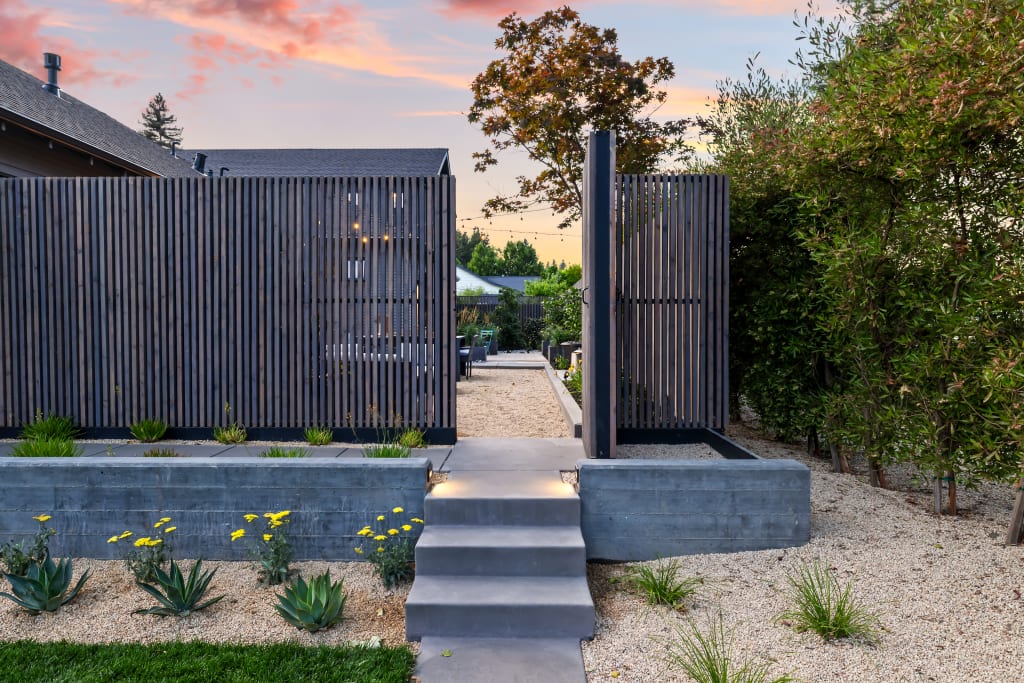 Healdsburg and Sonoma County Real Estate 2025: A Market in Transition inception-app-prod/ZDFmOWMzYTktNzU4Zi00YTIzLTk3MjYtYThkN2JkMGVlYzA3/content/2025/07/e2ef7f53d395cb8888bb47a00d1bdbdb3e659d5d.jpg