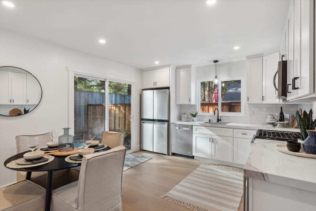 Healdsburg Homes Under $1M Vanishing Fast as Sales Surge 83% inception-app-prod/ZDFmOWMzYTktNzU4Zi00YTIzLTk3MjYtYThkN2JkMGVlYzA3/content/2025/10/25b40948ef6c04985e30a4f8161a08c86ec4f02d.jpg