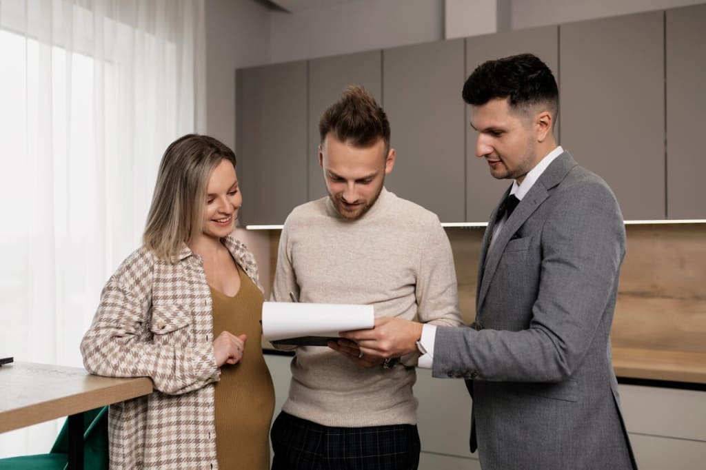 The Benefits of Tenant Retention: Maximizing Property Management Profitability inception-app-prod/ZDIxYjMwYWEtZThmNC00NDJhLThiY2YtNjg3Y2YwMjk5M2M0/content/2025/07/c51430a2e1cc60cd4f9c2313c12da1f887306e5b.jpg