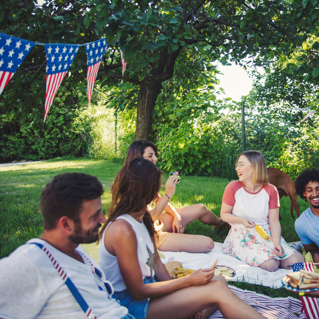 Celebrate the Fourth of July Across Greater Phoenix inception-app-prod/ZDQ0MTlkOGQtM2MyOS00MGRiLThkMTAtN2NmODVkZTVjM2U2/content/2026/06/b81a7e716428ea190bafdb1a10e3568878a39cee.png