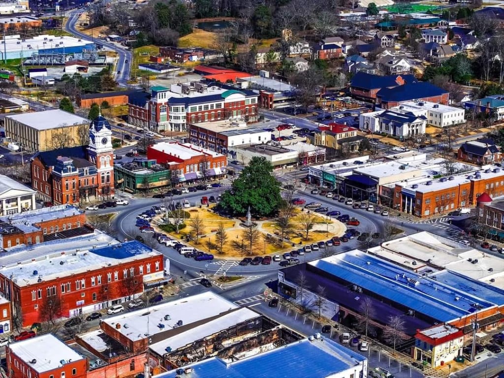 <p>Agents Realty</p> inception-app-prod/ZDkyZTk2NzMtOTQwMC00NGYxLTgwZWItMDg3YzBkOWM5ODY2/content/2024/11/4443dfdc7211c2228a119414fdec89d50ee08ccb.jpg