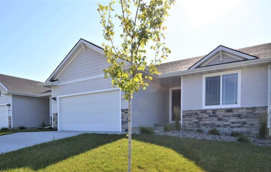 inception-app-prod/ZGM3MjVjZTgtM2M4OC00YzRiLWE2MTgtYTk0MDhmMTdjMzli/content/2021/04/SOLD_5409NEBriarwoodDr_Ankeny.png
