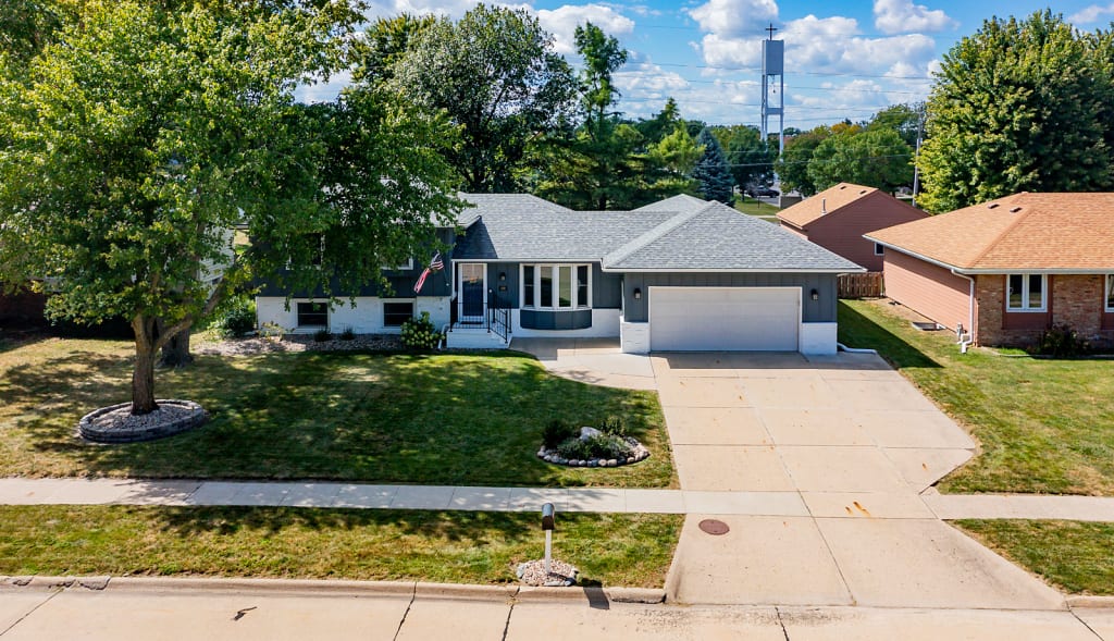 SOLD in Ankeny! Located in the Heart of Ankeny and close to everything! Home features four bedrooms, three bathrooms and lots of updates, with two lots equaling 1/3 acre inception-app-prod/ZGM3MjVjZTgtM2M4OC00YzRiLWE2MTgtYTk0MDhmMTdjMzli/content/2024/09/23b1c8b8cf84c56336e90d7b6342e1ab72d25eda.jpg
