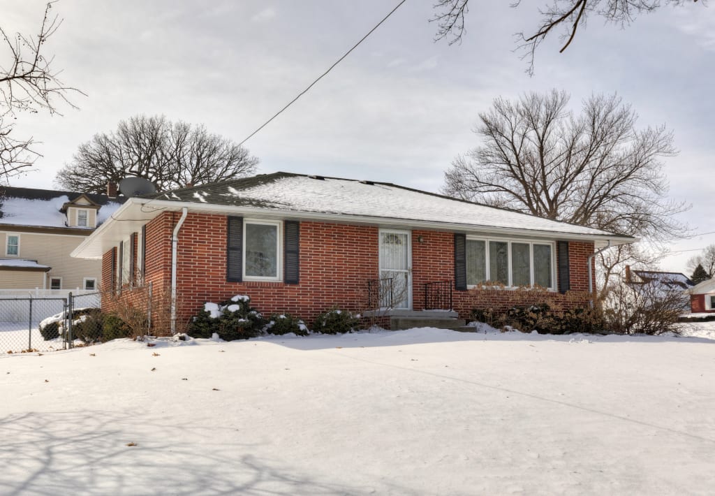 SOLD in Carlisle! An Excellent Brick Ranch! Over 1900 Sq Ft of Finish and Quarter Acre Lot! inception-app-prod/ZGM3MjVjZTgtM2M4OC00YzRiLWE2MTgtYTk0MDhmMTdjMzli/content/2025/02/5b05987660a099e2d732e04d57d20b21598bec87.jpg