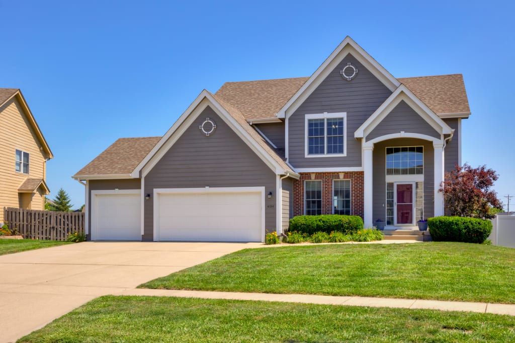 JUST SOLD in Ankeny, IA! Welcome home to this beautifully updated two-story Strahan resale, offering over 3,000 sq ft of finished living space with 4 bedrooms & 4 bathrooms! inception-app-prod/ZGM3MjVjZTgtM2M4OC00YzRiLWE2MTgtYTk0MDhmMTdjMzli/content/2025/07/0b2b1ab07c45b5895eec6eda7458eab97085dacb.jpg