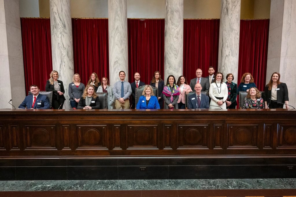 Beall Team Connections: Leadership Jefferson inception-app-prod/ZTFhMmUyN2MtYWE3Mi00MGM4LWJhYTUtNDdlNjEyNmE5MTlm/content/2024/07/15a4375ea5c0bd86b93840f1f498acbe8bbe8867.jpg