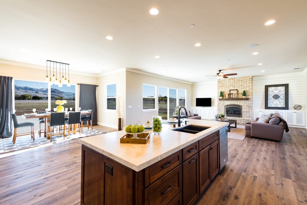 inception-app-prod/ZWIwNjIyYTktNDEyMi00NWIzLTlmNTItZDkzYTkzMDBhOWQz%2Fcontent%2F2018%2F11%2Fmcgladry kitchen.jpg