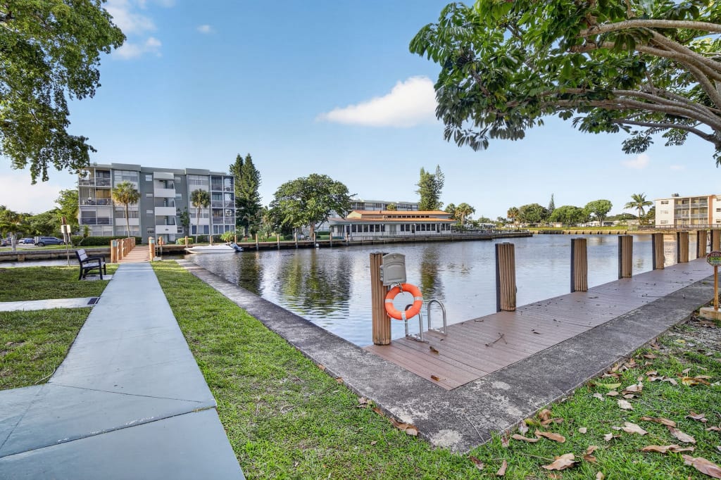 2761 Taft ST #212 , Hollywood, FL 33020 inception-app-prod/ZWY1YTE5M2QtOTVlYS00ZmE5LWI1ZDMtMzY4MTJhM2I4MjJh/content/2026/09/2a4b8956c4481a6c2203201ba83ca7cf3e6bd3f9.jpeg
