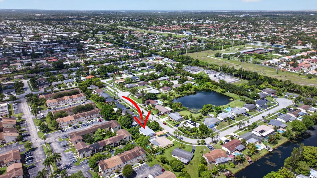 2640 NW 67th TER, Margate, FL 33063 inception-app-prod/ZWY1YTE5M2QtOTVlYS00ZmE5LWI1ZDMtMzY4MTJhM2I4MjJh/content/2026/09/baa392496b9ad2fe874b71fe3738a1de0eda409d.jpeg