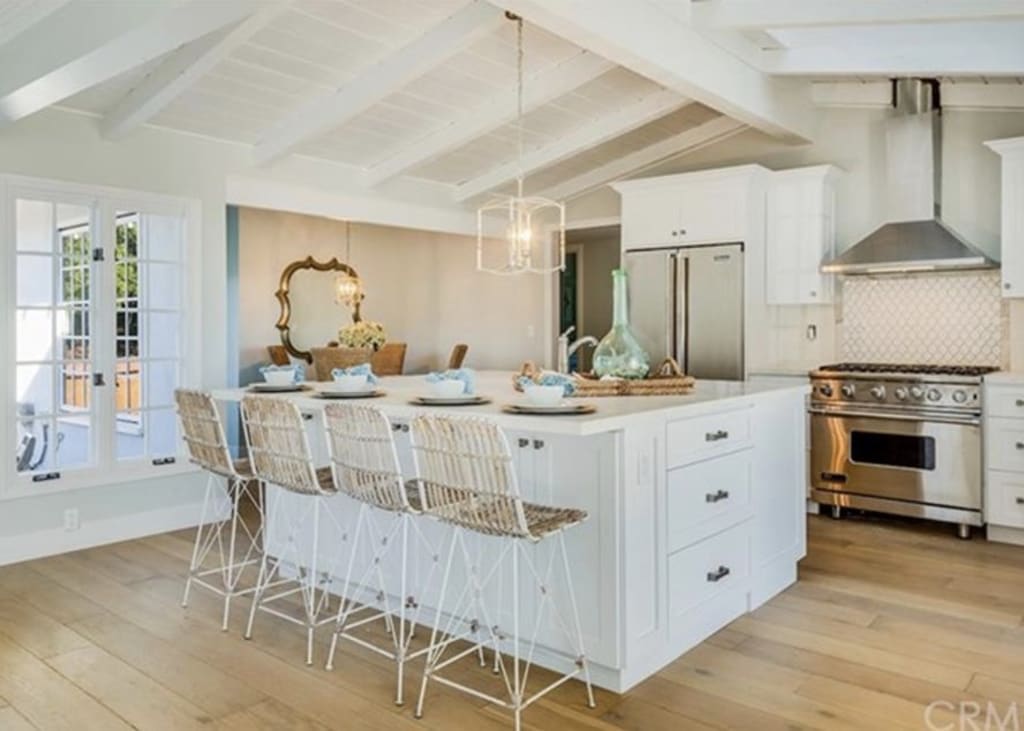 SOLD - 2727 Calle Aventura, Rancho Palos Verdes, CA inception-app-prod/ZWYwZjZiZWItMzFiYy00MmEyLWEzMTEtOTlmNDdmMzZlYWFm/content/2020/06/b76f749d-92c5-419b-82ac-4c6011eeacde1201a.jpeg