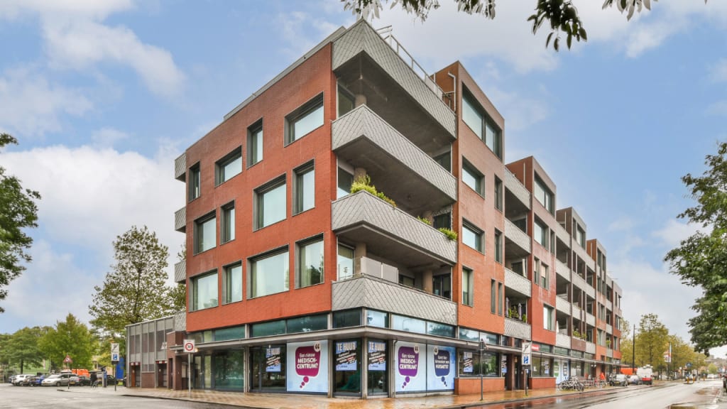 Commercial Space Conversions to Residential Units inception-app-prod/ZjYxMGIxYTctOWY5YS00YmJiLWE1MTMtNDdmNWQ3NTdlMmU1/content/2026/01/05f3517db39d92a72fe0d00598d249d00d40e181.png