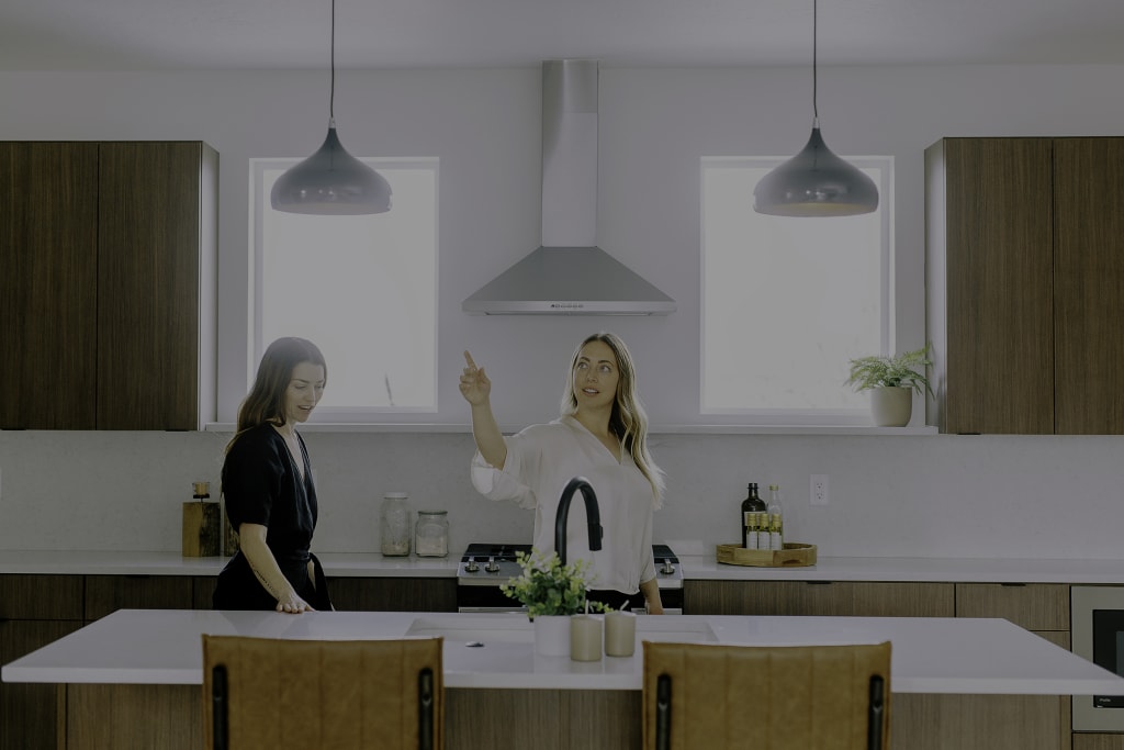 Podcast Episode 4 // The 5 biggest mistakes we have seen sellers make when listing a home. inception-app-prod/ZjZiZmM3MTAtMGIxOS00NGY2LWJhOGYtOWM4NWZiNDRhOTcy/content/2023/03/7219e89931a5942566b932fbd36d7a088590a3c1.jpg