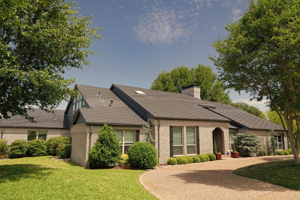 <p>Buying & Selling</p> inception-app-prod/Zjc1ZjEwYmQtZmQ2OS00NjUwLWExMzQtMzc4NzI0YjNhMjY3/content/2025/04/39d4430ff47da7f81b19a40f1b4c9c697aaf855c.jpg