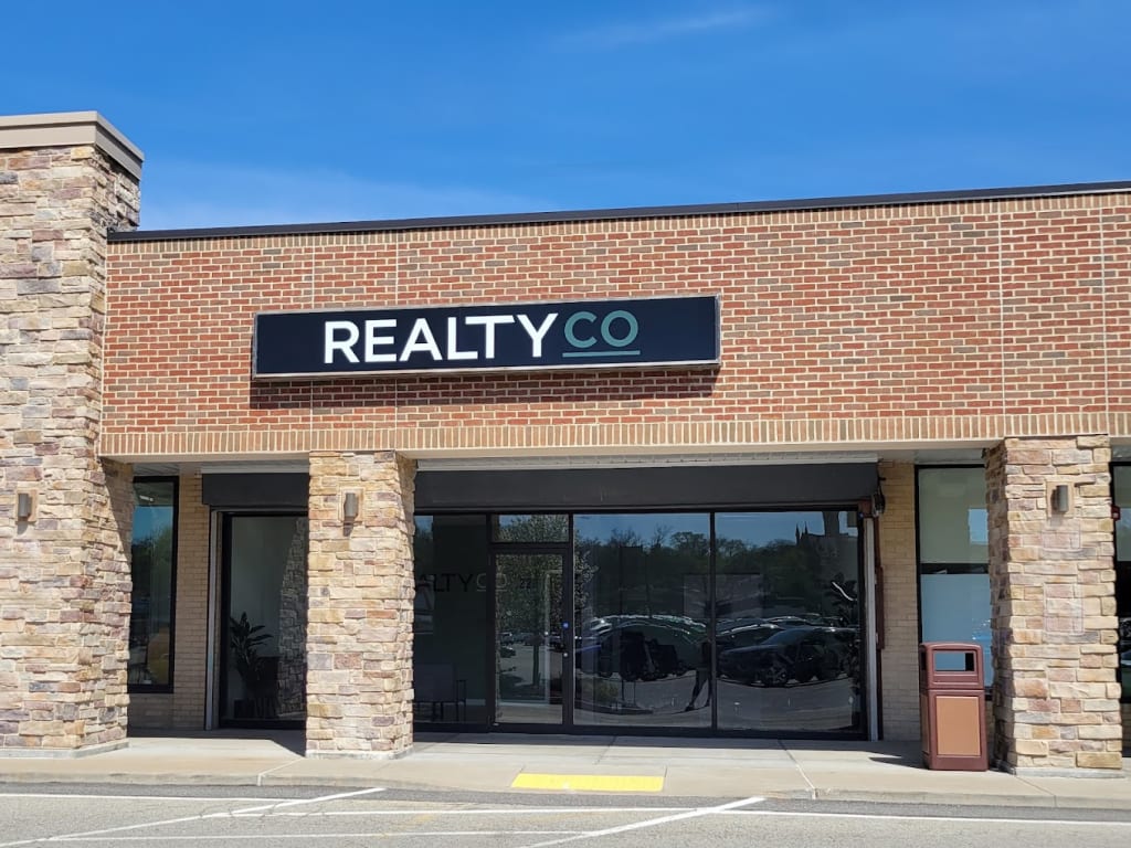 RealtyCo inception-app-prod/ZjgyMDRmMWMtZTBjYi00N2M1LWE5NjMtMGE2OGE3ZjYxNzI4/content/2024/09/cfcc5e94f9a8aff4d06961b388ba81c768c40eda.jpg