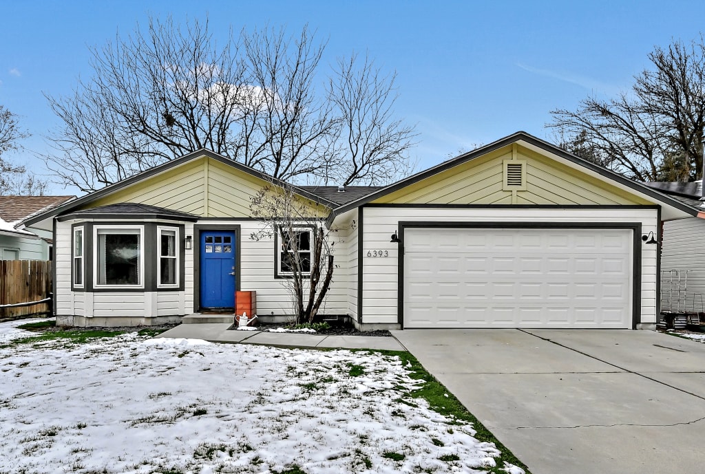 SOLD - 6393 N Rumford Avenue inception-app-prod/ZmVlNWNkNDctNjgzYi00MDQwLTk0MGUtMDQ5NDUxYzBkODJi/content/2024/03/305cafccf18dac61a04be637181ac7db4cb09833.jpg