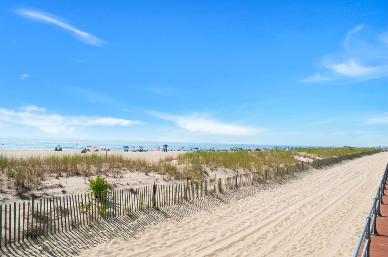 Bradley Beach inception-app-prod/M2JlZTdmMWQtM2QyZi00Y2ZhLWFiODAtMDMzNTFkN2U4ZTdl/content/2020/12/bdf86babcf971543dcaef88fcd73936e-2.jpg