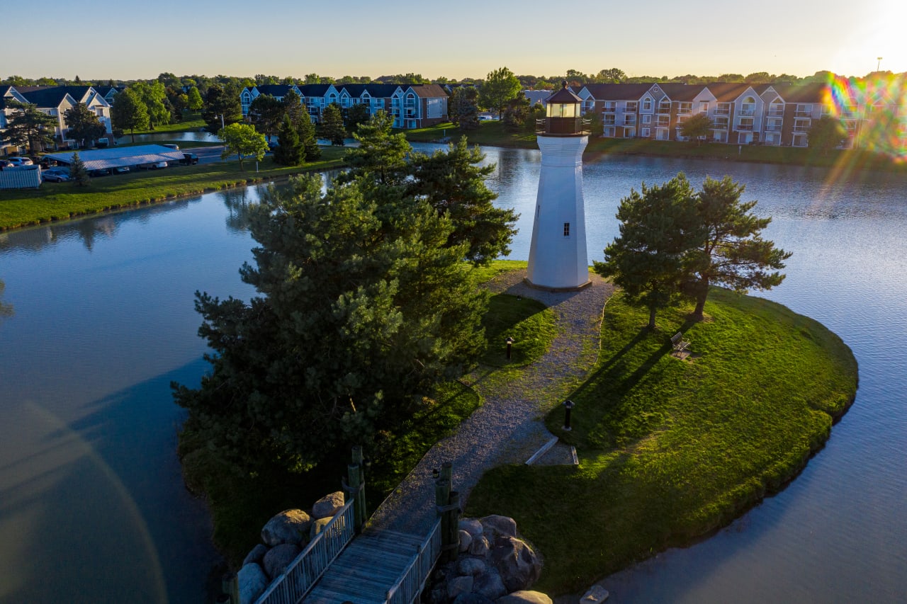 Macomb inception-app-prod/M2NhOWJmNjAtMGQxZC00ZGJhLTk0ZDYtZWY0ZGVmMTc3MDAx/content/2023/08/0a20b42ad6e81f71ec5e07c43cbd40ba9e6ee06d.jpg