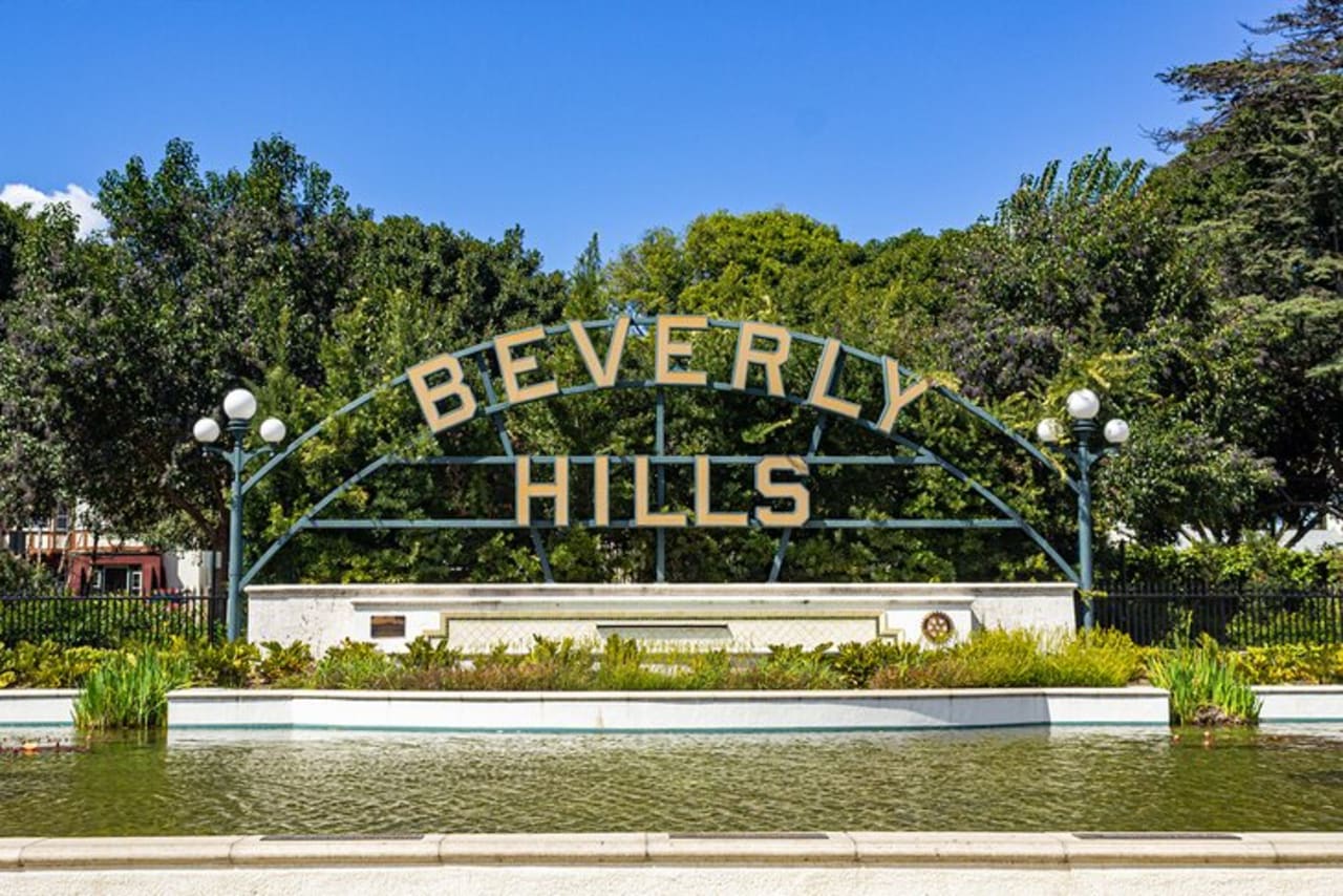 BEVERLY HILLS inception-app-prod/M2QxZTJlODQtYWEyOS00NTFkLTgwZGEtOWEzNDMxYmMzNzZi/content/2025/07/dd09afc09ceebf0eede3ecffb474d62b76322b65.jpg