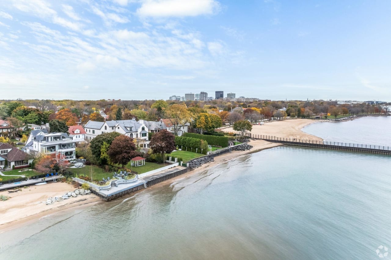 Rogers Park inception-app-prod/M2ViMzQxZGUtMzAxMS00NDhlLWI5MjYtMzY3MTM0NDkxNGJk/content/2026/10/d51c6f8d6f0549ff35e92e924d5018bd37ad1618.jpeg