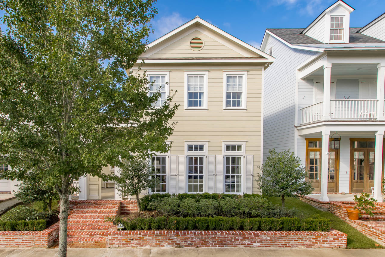 Neighborhoods and Communities inception-app-prod/MDEzOTk5ZmUtOTYwYi00Mjk2LWFmOWEtNzAyMDliMWJkNmVm/content/2019/07/2-2.jpg