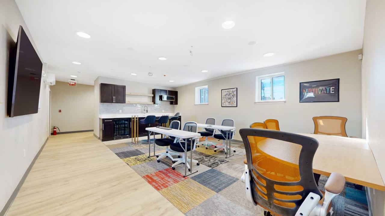 PROFESSIONAL REAL ESTATE BROKER IN RITTENHOUSE SQUARE, PHILADELPHIA, PA inception-app-prod/MDU1MzEzNjUtZWMzYS00ZWZmLWE0MGUtMjlkMzc5MGJmYTYy/content/2025/08/00a28f52141aa7d6c2633c60d369116f725f3a11.jpg