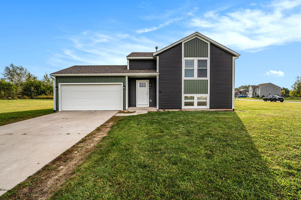 Rockford Homes $250,000 - $325,000 inception-app-prod/MTM5NzJkNDctNmY0Yy00MDI5LWFkYmQtYzFjMTIyOGM0OWEy/content/2023/11/2eb86ba9ea1130e7b515a692fd694ea61b385753.jpg