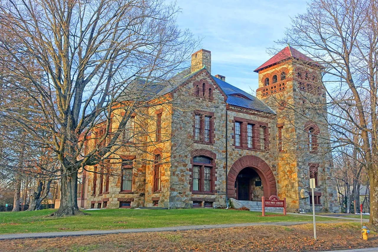 Holden, MA inception-app-prod/MTVkODk2NzktMTc2Yy00NjUzLWI4NGMtMGIzYTFlYjUwOTIz/content/2025/09/0430c5edd6546e62b0f29e2a560d7dd33d8ed9b8.webp