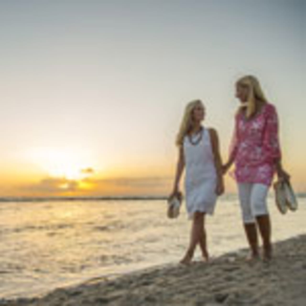 Pelican Bay inception-app-prod/MjEwOWMzM2UtMDRiMi00ZTYzLWEyYjQtNGRmYzdkY2FiMDhk/content/2019/05/Sunset_Women_Pelican Bay.jpg