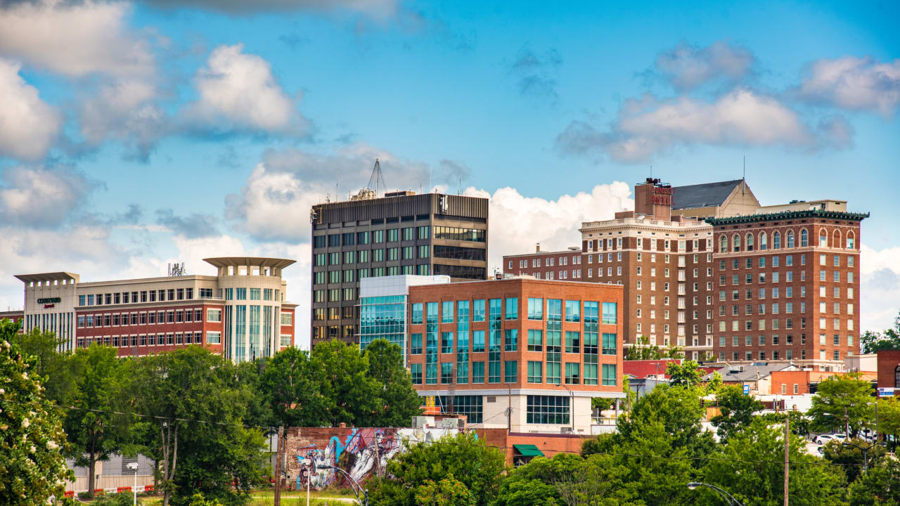 Simpsonville, SC inception-app-prod/Mjc1ZjE0YTQtOWZjNi00ZDNkLTkzNTUtMWRlYjU2ZjRjNmE4/content/2024/09/06c81eabe4e467171d195a6f52c905644013c4ec.png