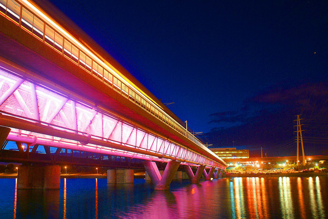 Tempe Town Lake inception-app-prod/MjkyMDU1YjctNTdiNi00Y2YwLTlhNDMtN2I1ZjRhNWVkYmE3/content/2026/06/f547df2dd57065e829edf97bf5801ad91f1afdfa.jpg