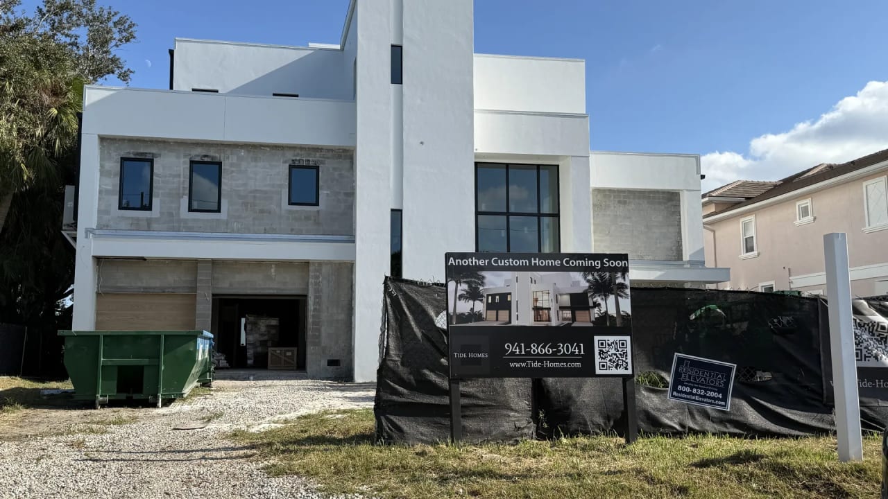🏡 Pinellas County Neighborhoods & Area Pages | Homes, Beaches & Communities inception-app-prod/MmNhM2RmODYtZGUwMC00NDcwLTg4MjgtMTkwMjI1MThmMjZl/content/2025/10/bd254d678e924e82c04e450988c79f4ad49b388e.webp
