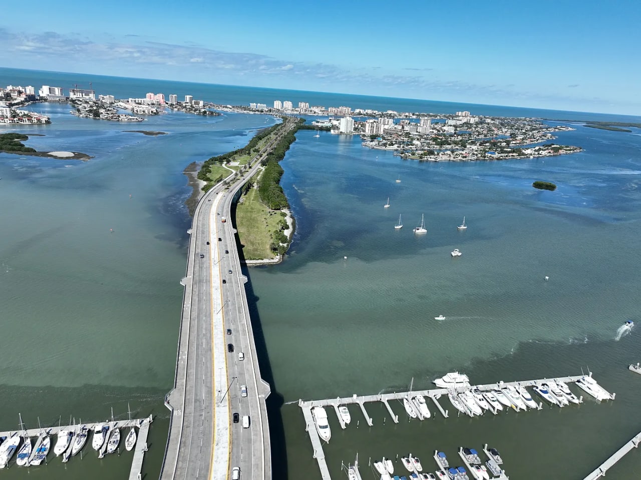 Pinellas Neighborhoods & Area Guides (2025) inception-app-prod/MmNhM2RmODYtZGUwMC00NDcwLTg4MjgtMTkwMjI1MThmMjZl/content/2025/11/4903b04d444fe55fb325a35b9de9b5cf78e1cc78.webp