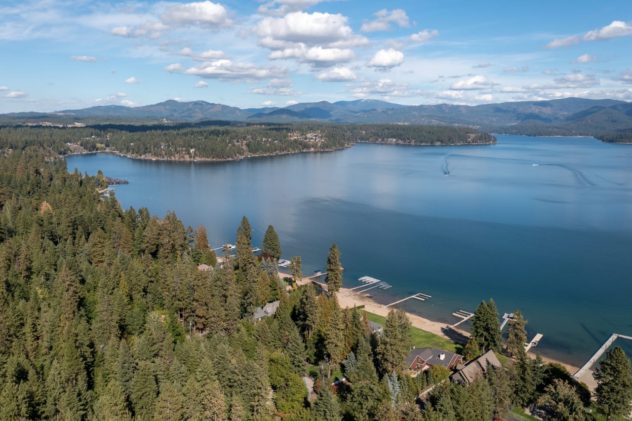 Hayden Lake inception-app-prod/NGFkNTQwMmQtNTQ3Mi00OWI4LWI5N2ItZjQ3NTUxMWNkODZj/content/2023/12/47ec6fbcf68d4f1f865ba27e6a4a6693132fc3e5.jpg