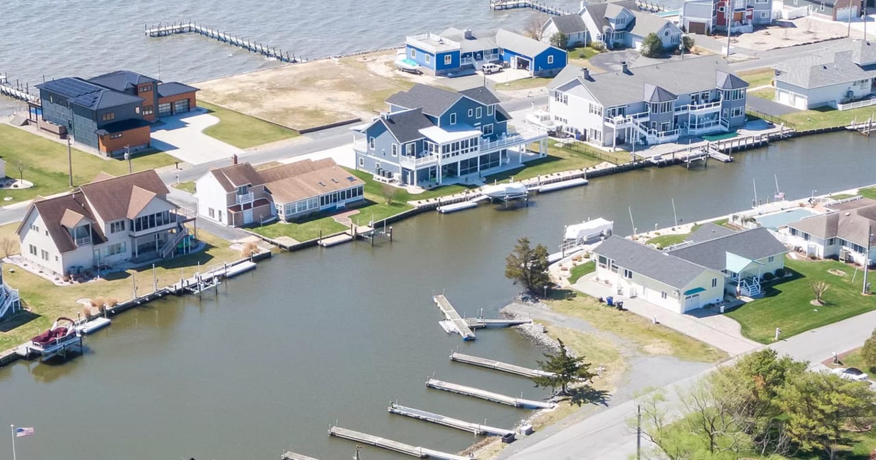 DE Beach Homes & Condos w/ Boat Slip inception-app-prod/NTBmZTc1MmItNWRkZi00MWQzLThkMWMtMWYwNzc2YjIzODhi/content/2021/06/CoastalDEBeachHomesCondosw-BoatSlipFeature1200x630.jpg