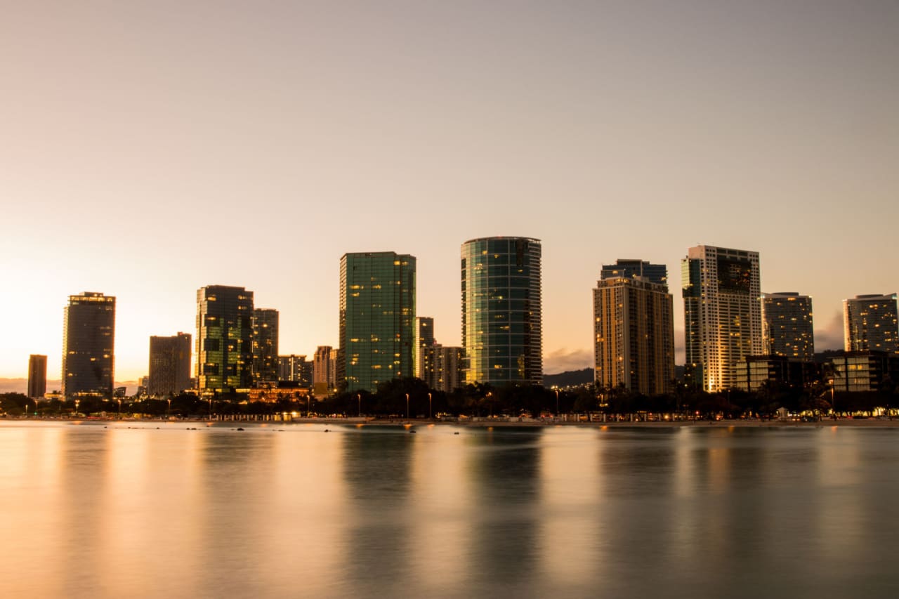 Kakaako inception-app-prod/NTM1NjJhNmYtNjQ5Yy00ZGEzLWE4MWItZTIzOTAyZmZmMDU5/content/2021/08/shutterstock_1481329136.jpg