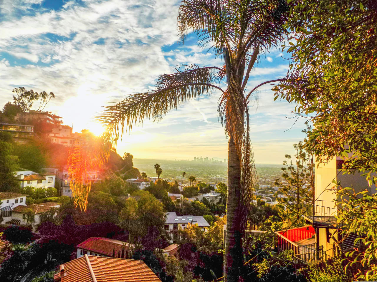 Beachwood Canyon inception-app-prod/NzdjOWQ0ODEtMGI3My00NzFmLWI0NjctMjc0ODNmYjdiOWE0/content/2026/08/32bb2ac591666a283517ea7d98f91884b1e0ba8a.jpg