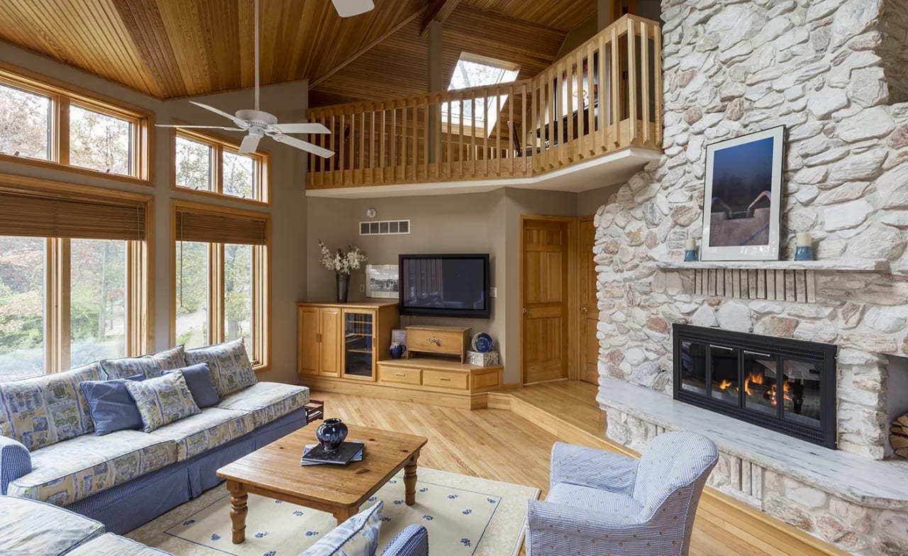 Homes for Sale in Island Park inception-app-prod/Y2IxOWUxYzYtMjlmOS00Njc3LTk2NzktMGJiNmU1ZjhlMzVj/content/2025/08/edf7aed3d5e525dcf1b33db28d7a67e0e161ec6d.webp