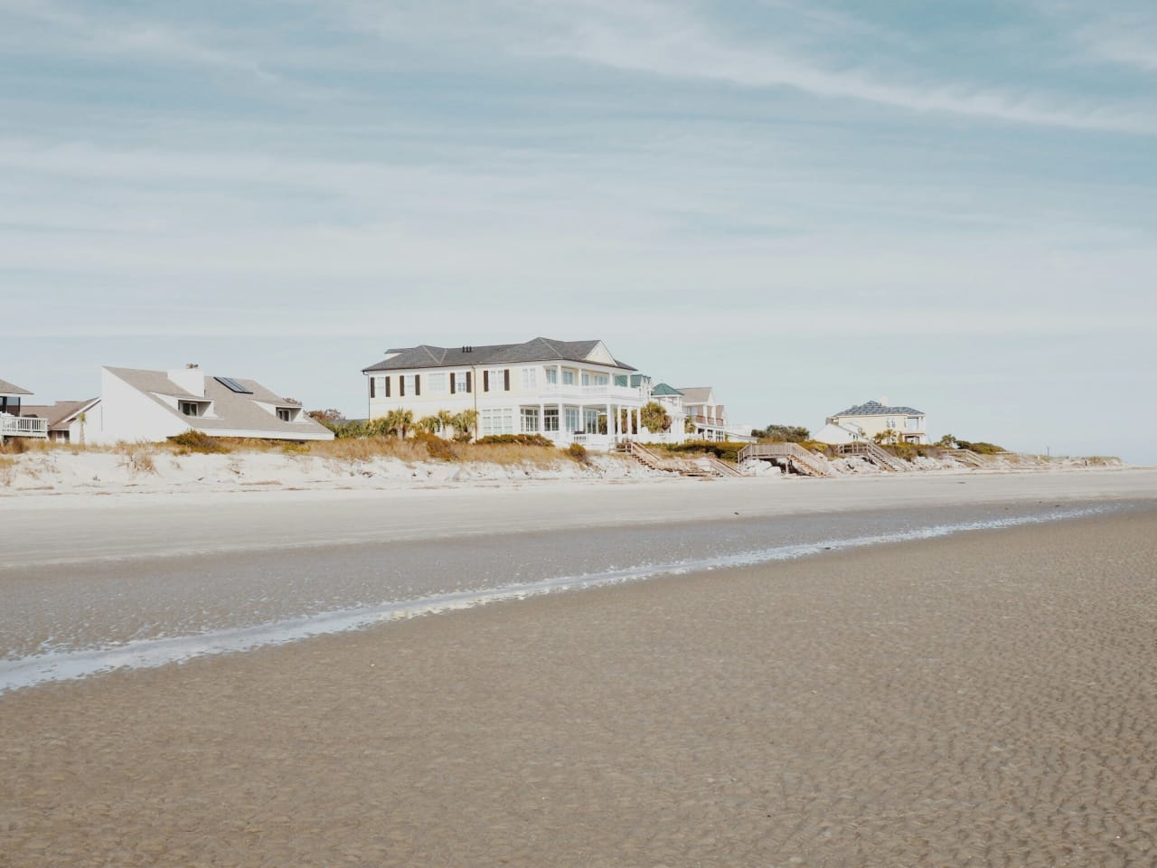 Emerald Isle inception-app-prod/YjY3ODM1ZTEtYzkwOS00MGQ5LWFkZGYtN2E4MGUxZDVhYTU1/content/2024/08/46d1f31317ebfae224bffa4acfdb3f9318d99512.jpg